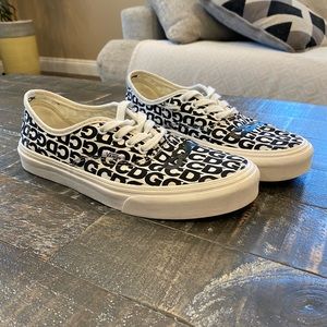 CDG Authentic Vans
